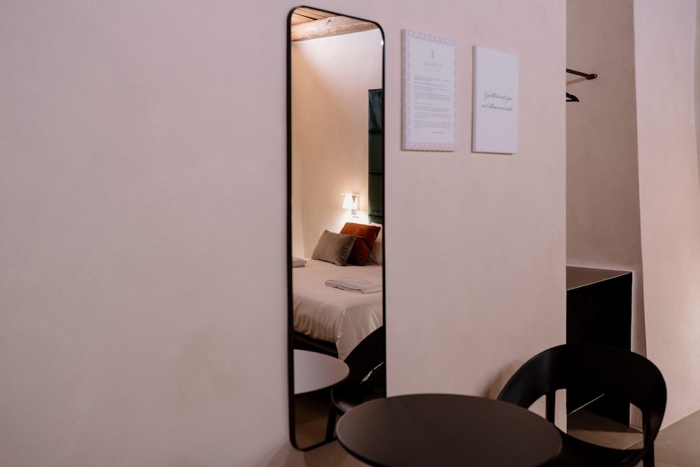 Romantic Room, 1 King Bed, Non Smoking, Ensuite photo 2