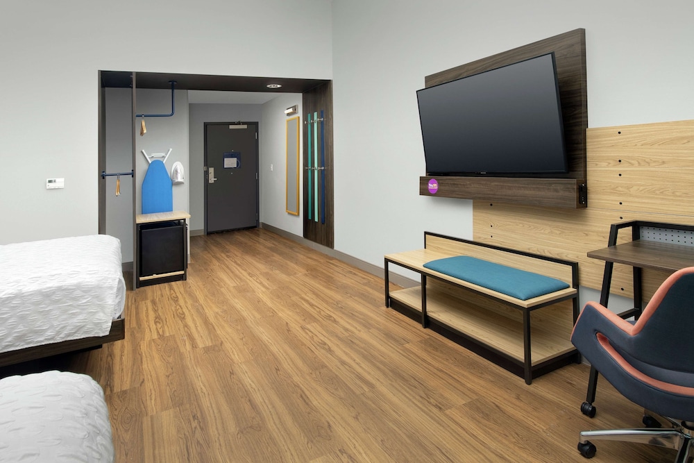 Room, 2 Queen Beds, Accessible (Hearing) - Photo 4