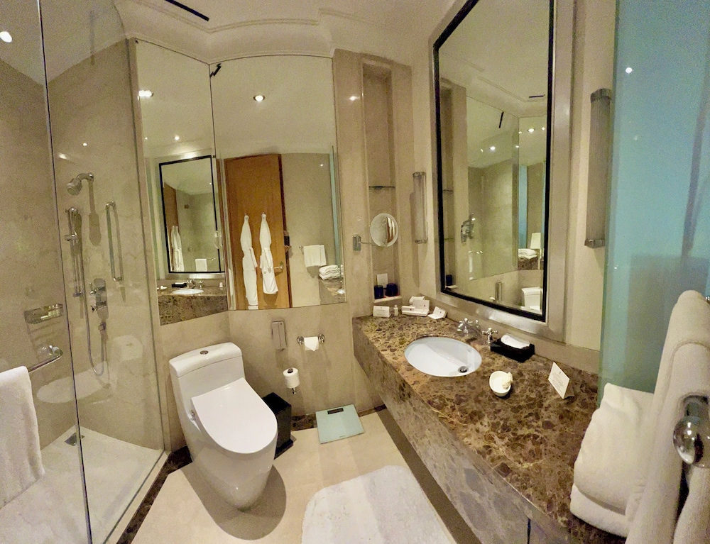Superior Room, Pool View - Photo 8