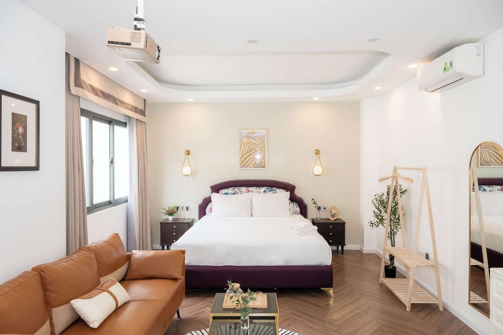Luxury Studio