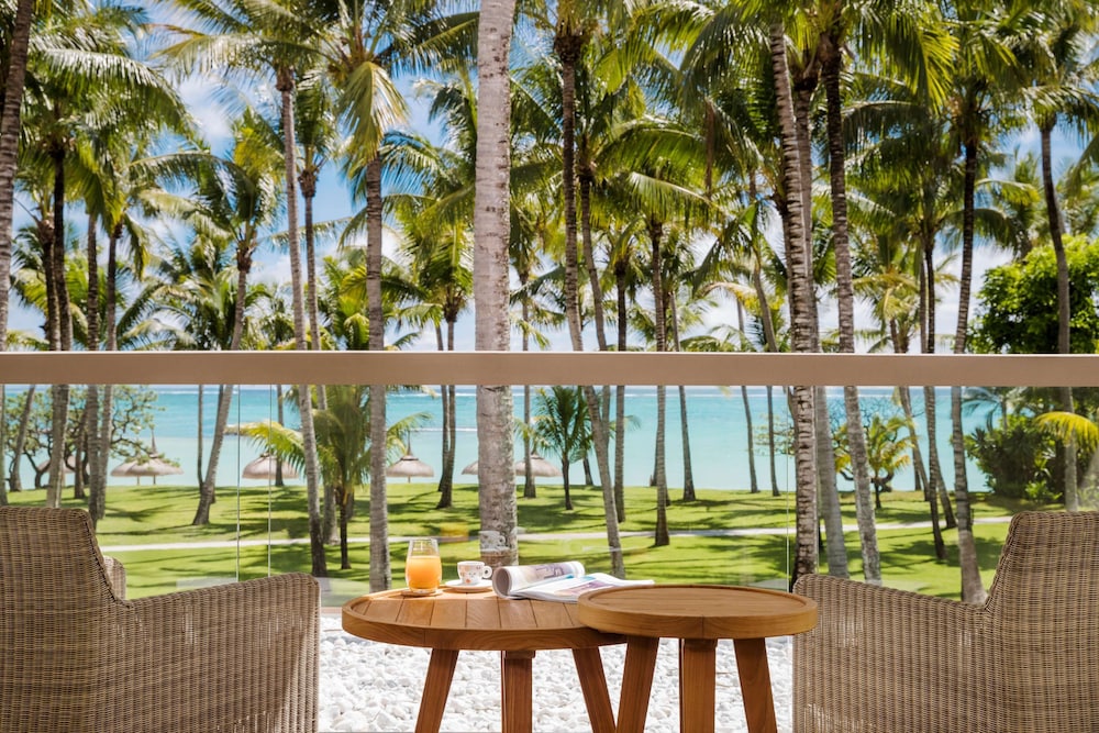 Suite (beach Front  Junior Suite Balcony)