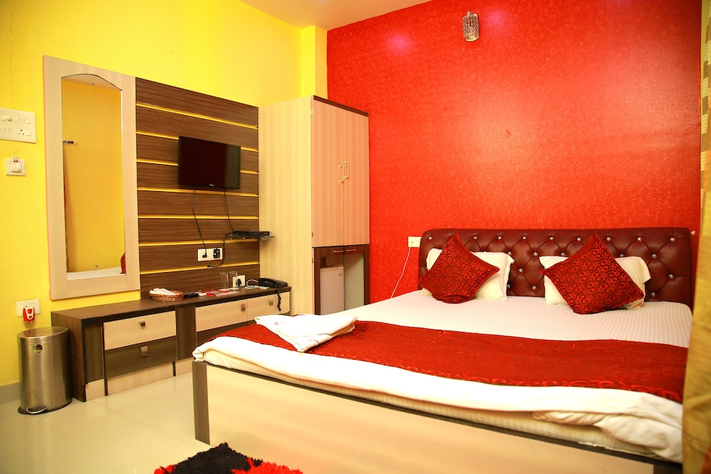 Luxury Triple Room, 1 Bedroom, Smoking photo 3
