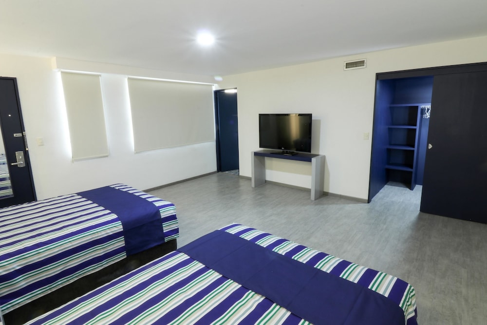 Superior Double Room, 2 Double Beds photo 3