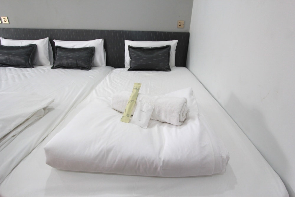 Family Room - Photo 8