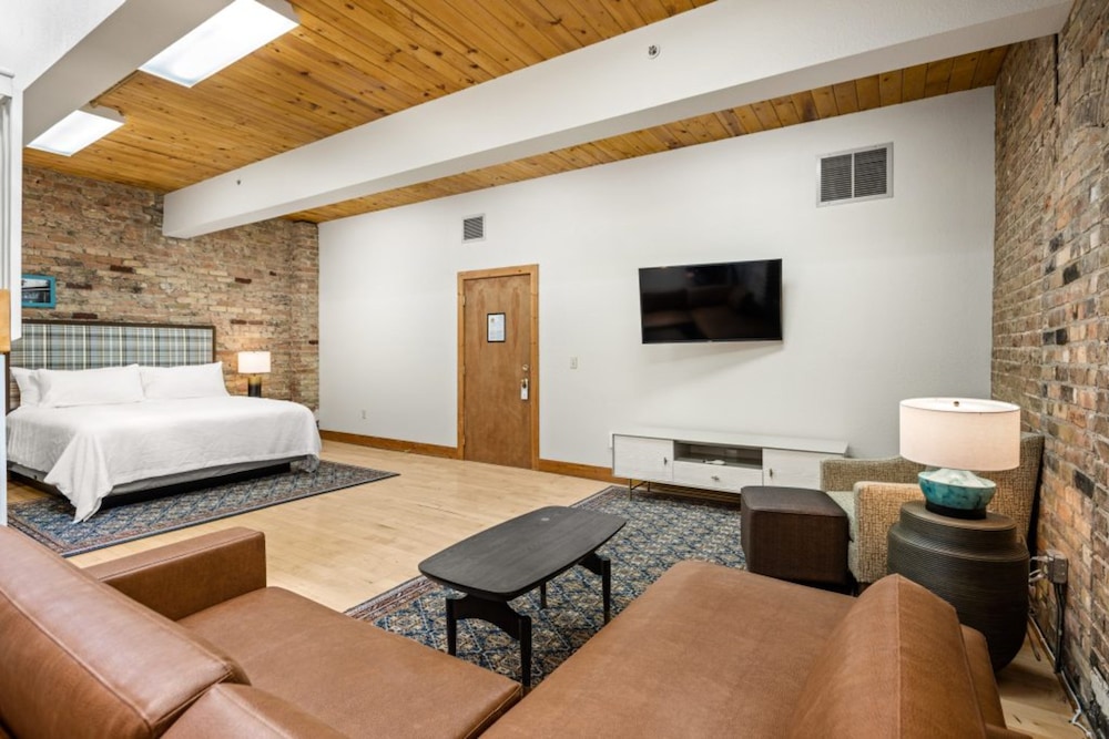 Top Of The Town Suite, photo 7