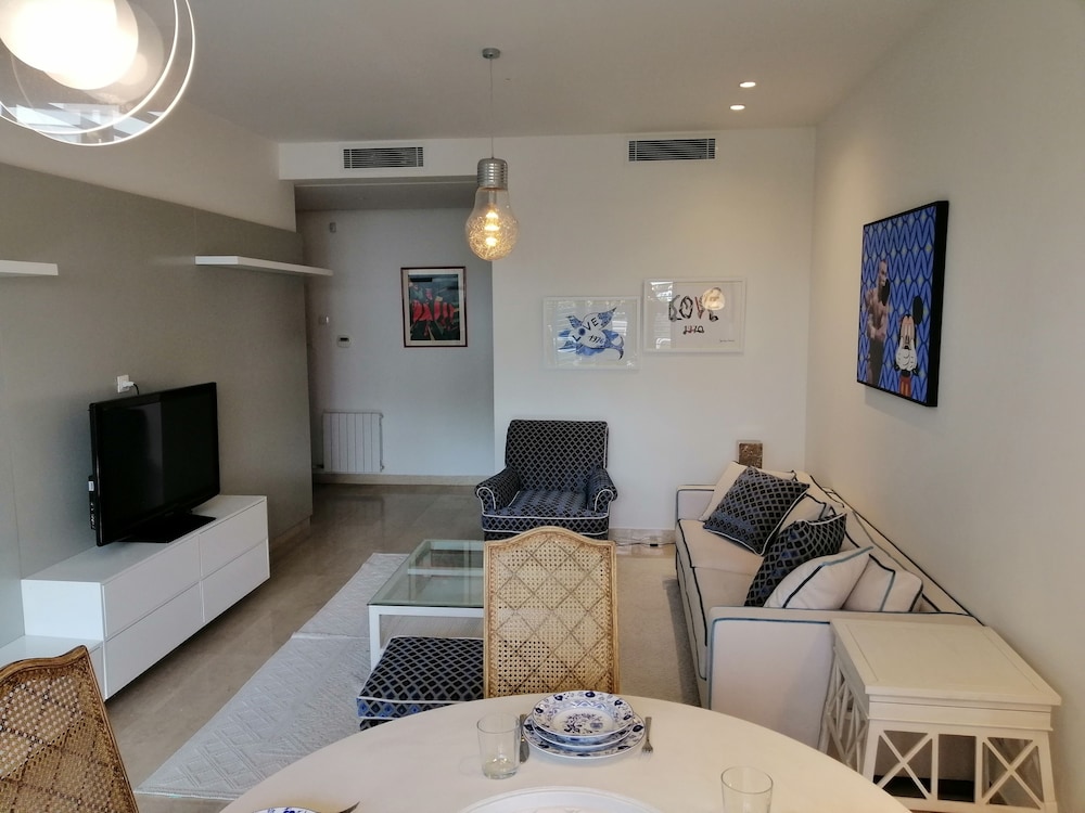 Luxury Apartment photo 2
