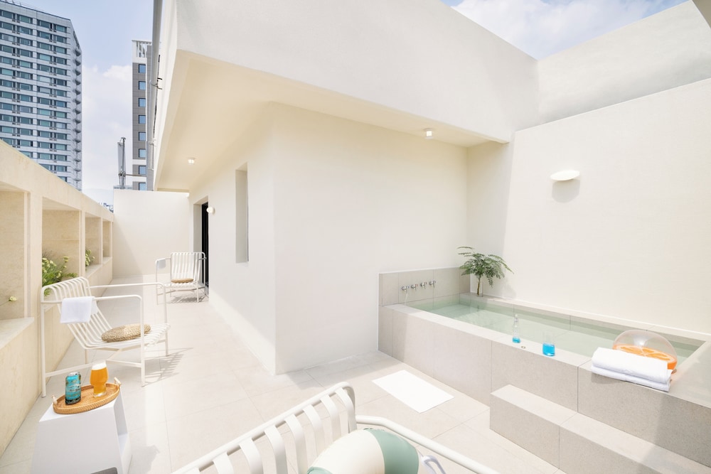 Presidential Studio Suite, Multiple Beds, Hot Tub photo 3