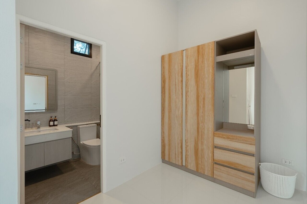 Deluxe Villa, 3 Bedrooms, Pool View photo 3