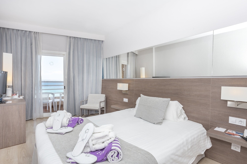 Superior Double Room, Sea View - Photo 1