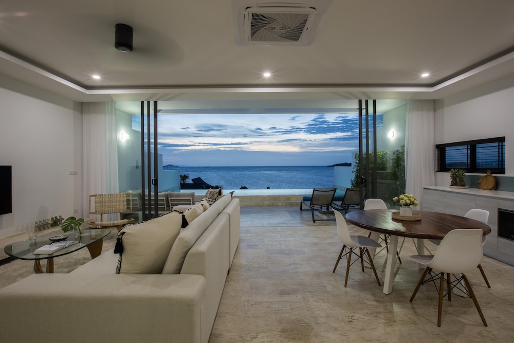 2 Bedroom Sea View Pool Suite & Cinema - Photo 18