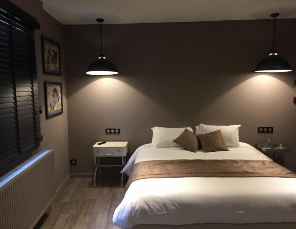 Double Room, Bathtub photo 3