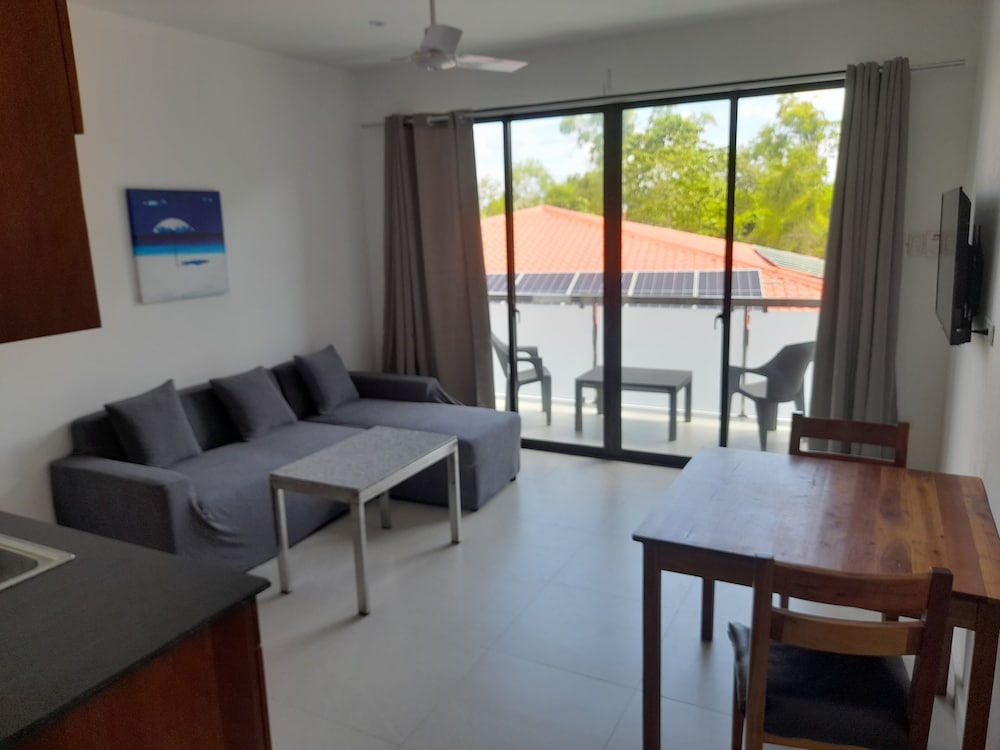 Premier Suite, 1 Bedroom, Garden View, Mezzanine