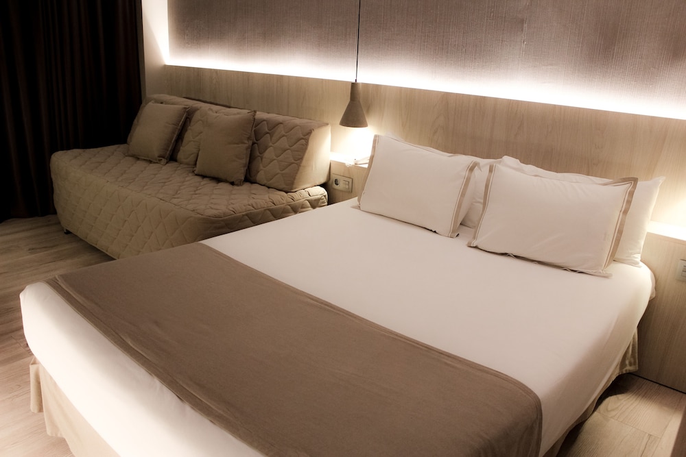 Standard Double Room - Photo 6