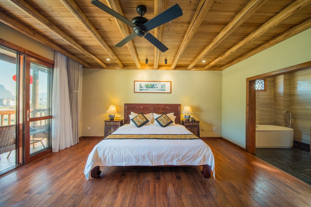 Deluxe Double Room, Pool Access