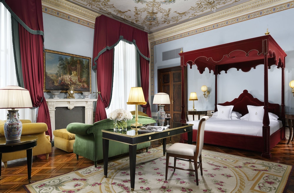 Suite (Imperial) photo 3
