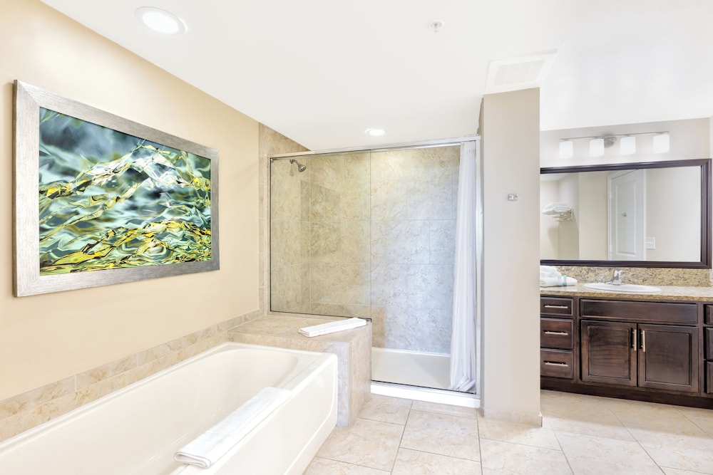 Deluxe Two Bedroom Suite, Pool View - Photo 27