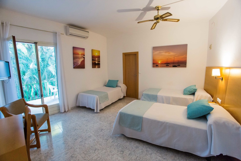 Habitación Triple, Balcón