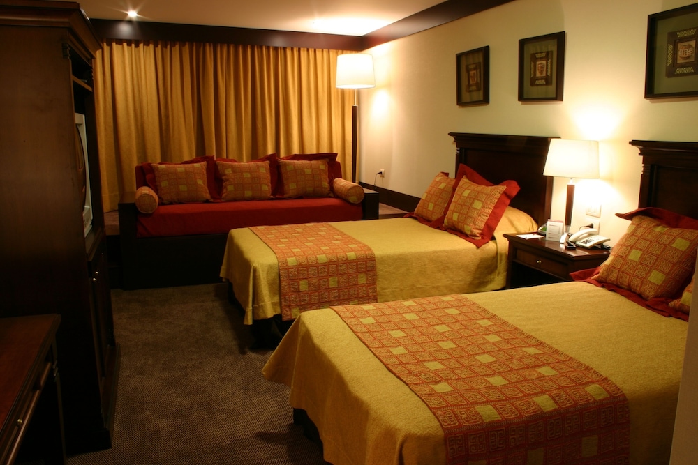 Standard Double Room, 1 Bedroom, City View (2 Single Beds + Sofa Bed) photo 1