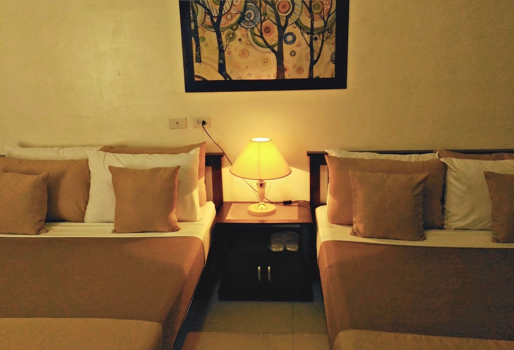 Family Quadruple Room, 2 Queen Beds