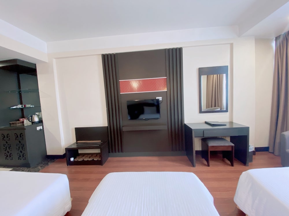 Deluxe Triple Room photo 3