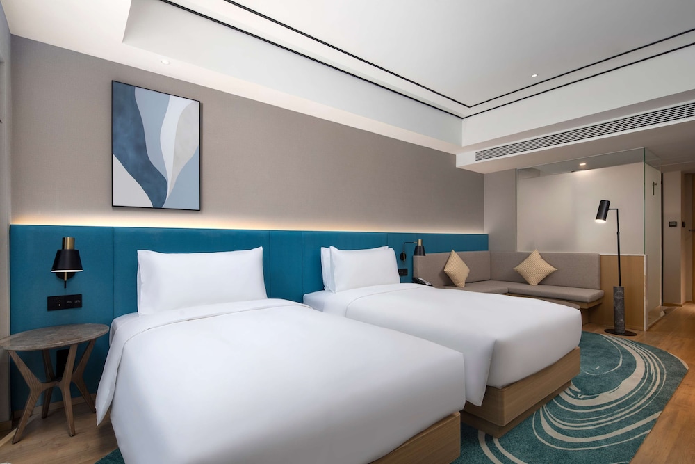 Superior Room, 2 Twin Beds, Lake View - Photo 2
