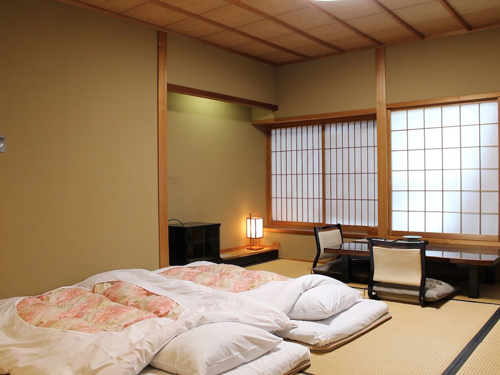Japanese-Style Room For 4 Guests photo 2