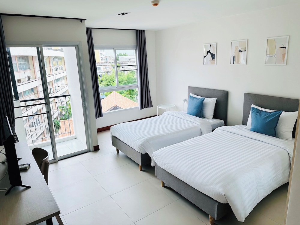 Superior Double or Twin Room photo 3