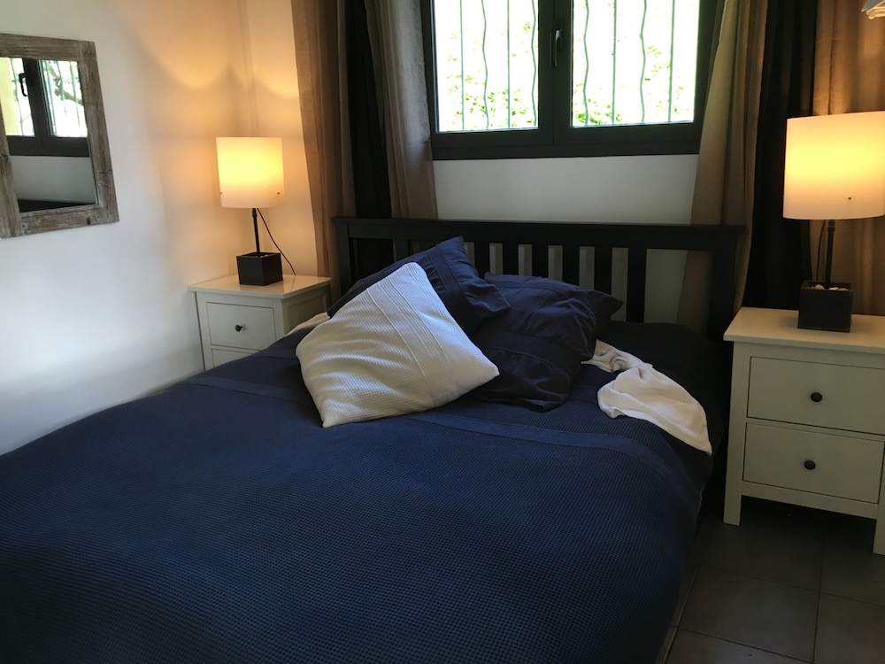 Double Room (N°2)