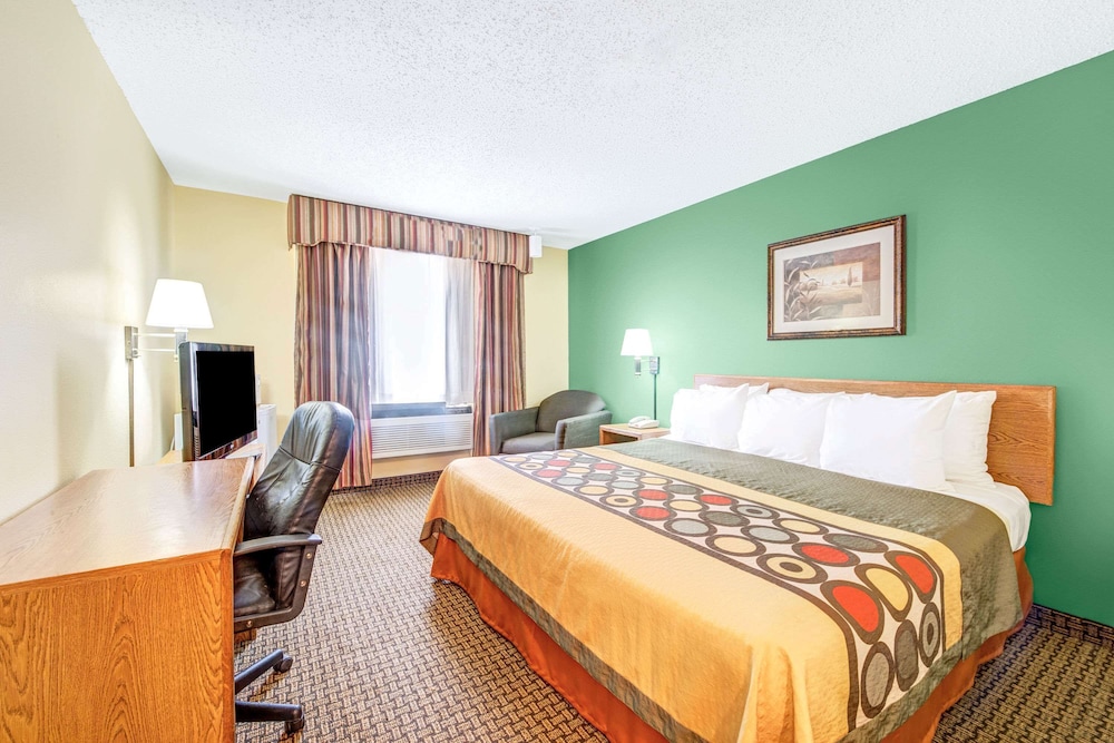 Standard Room, 1 King Bed - Photo 1