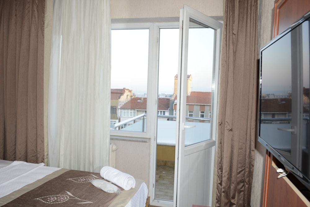 Standard Double Room photo 3