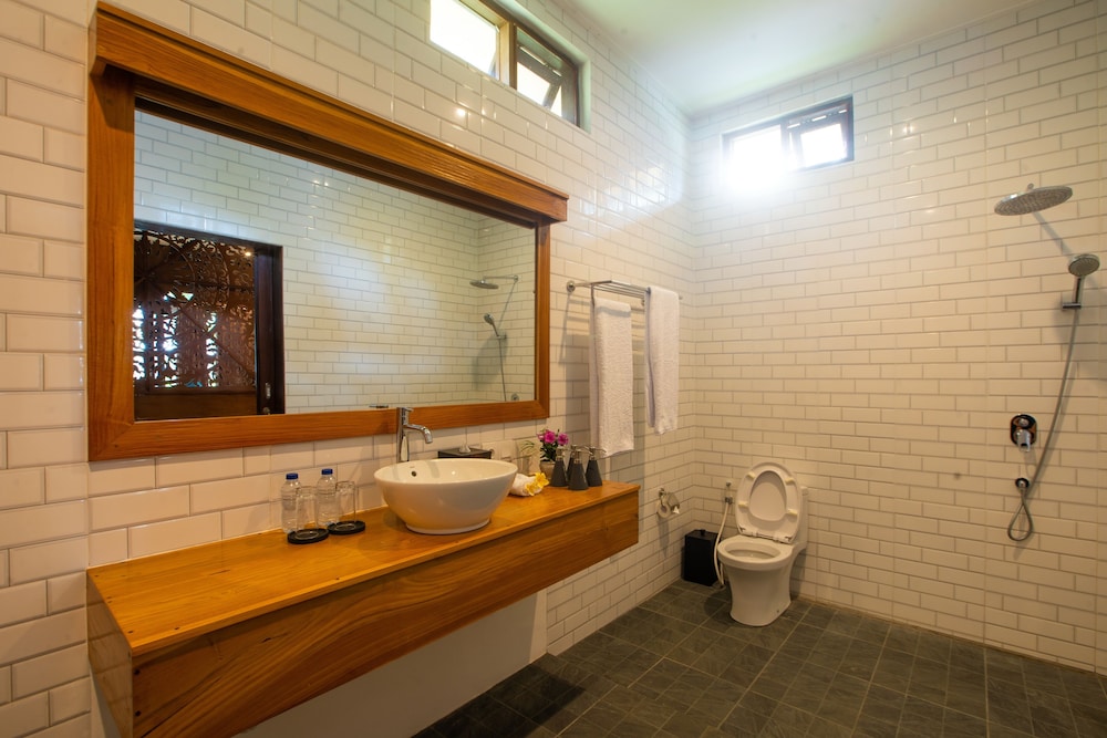 Deluxe Double or Twin Room - Photo 5