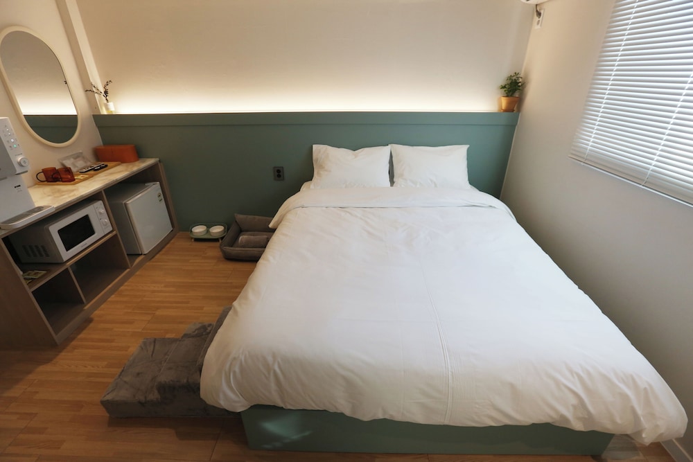 Deluxe Double Room, Pets Allowed