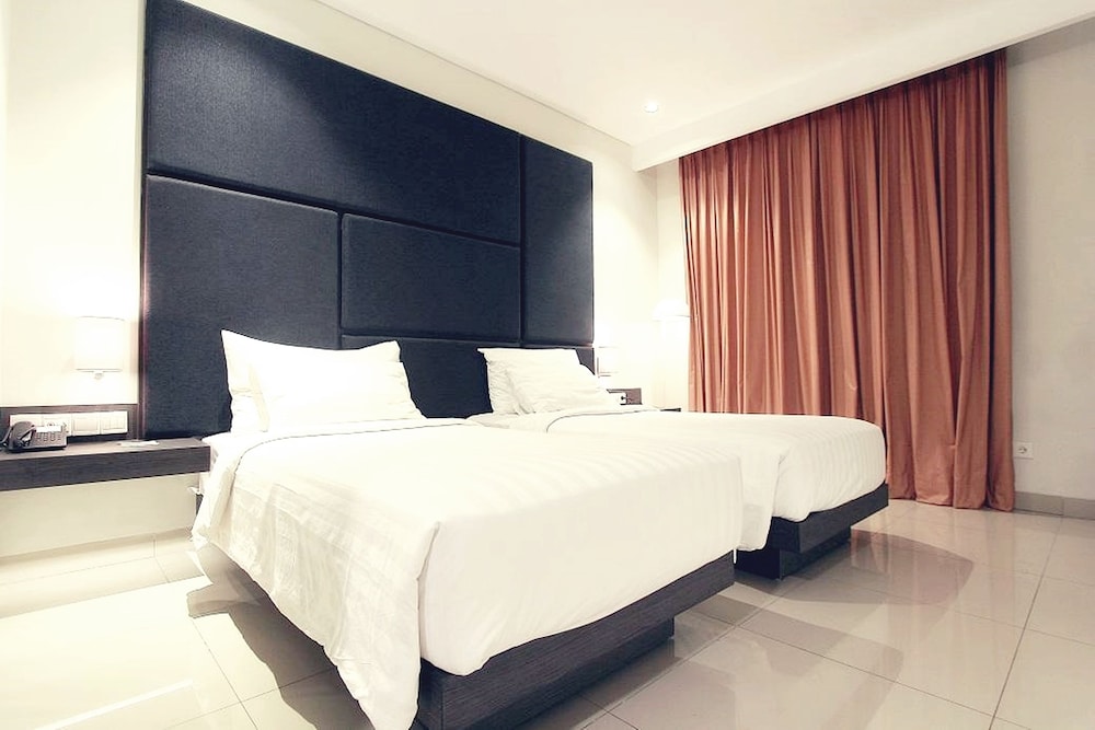Deluxe Twin Room, 2 Twin Beds, Smoking, Balcony photo 2