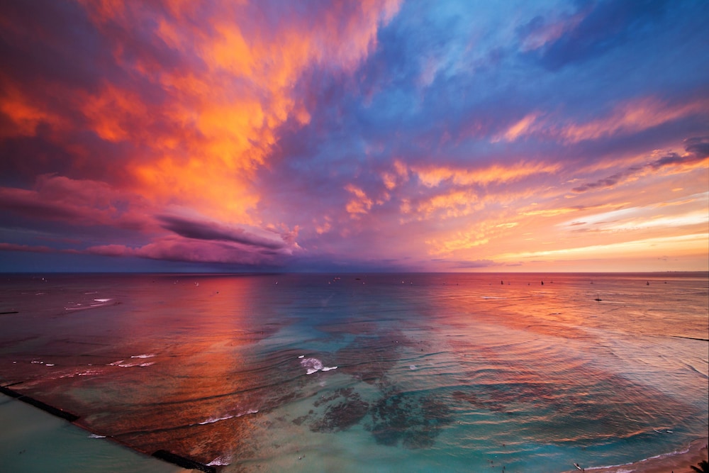 Room, 1 King Bed, Oceanfront (diamond Head)