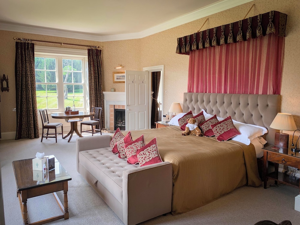 Bradford Signature Dukes Room photo 1