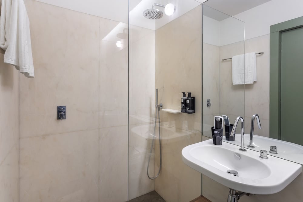 Superior Double Room - Photo 2