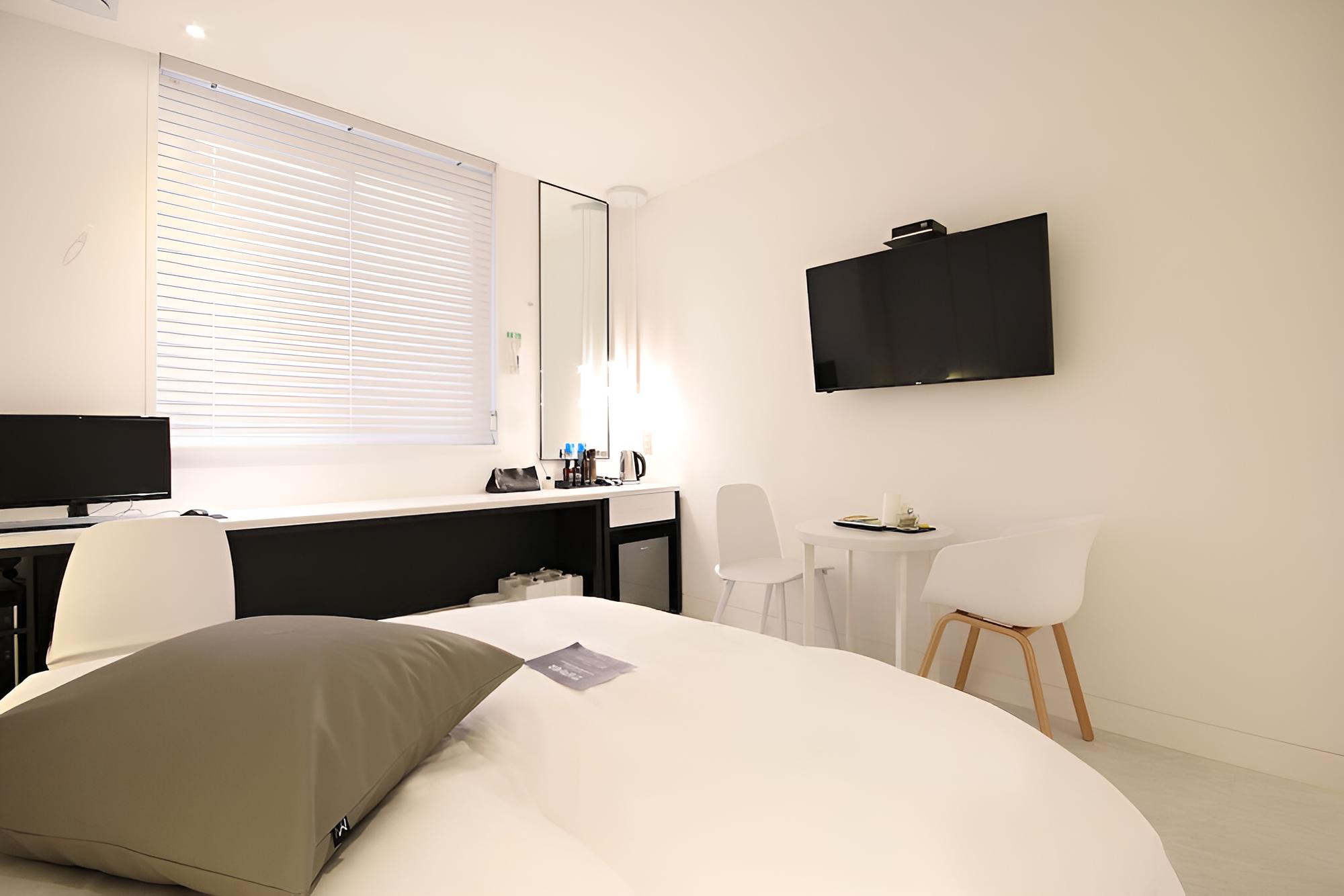 Room (Standard B (OTT)) - Photo 5