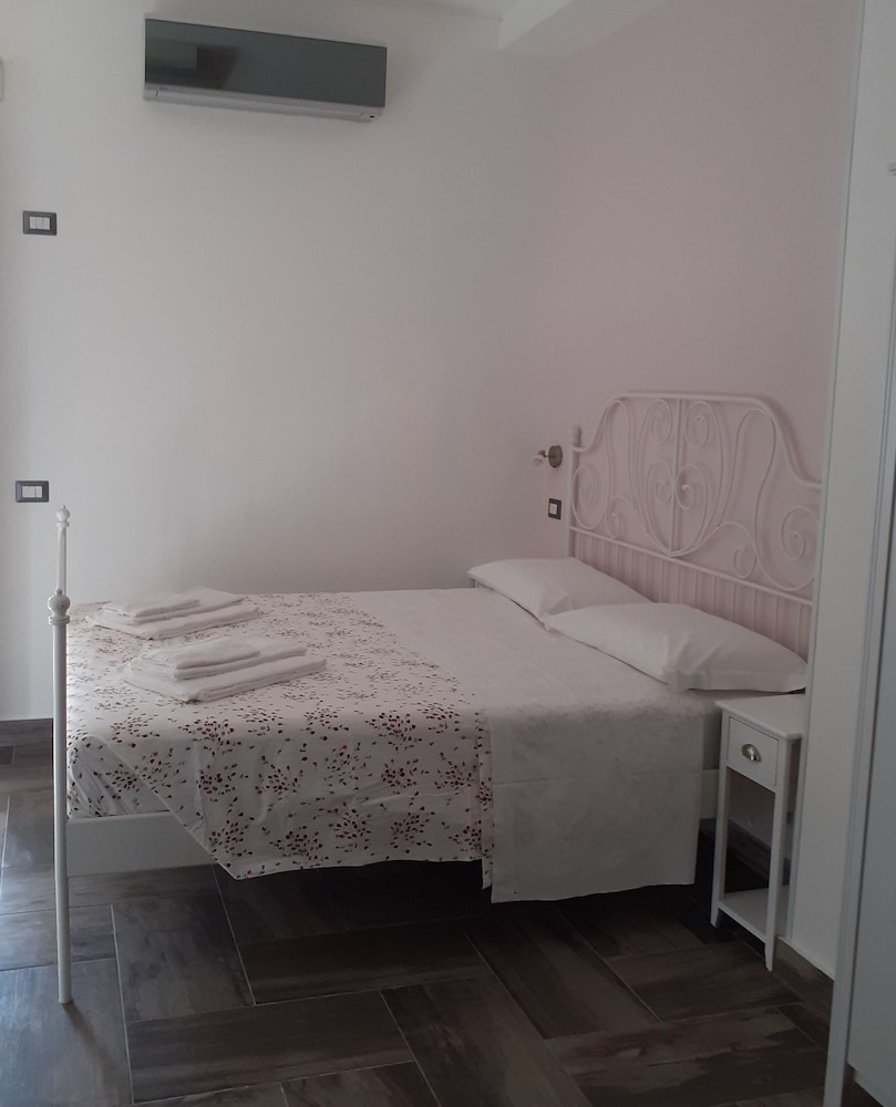 Classic Double Room, City View photo 2