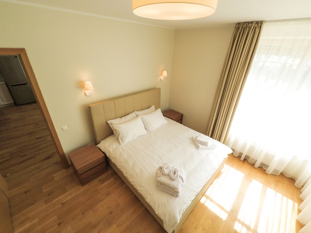 Large Luxury Apartment, 1 Bedroom, Balcony photo 3