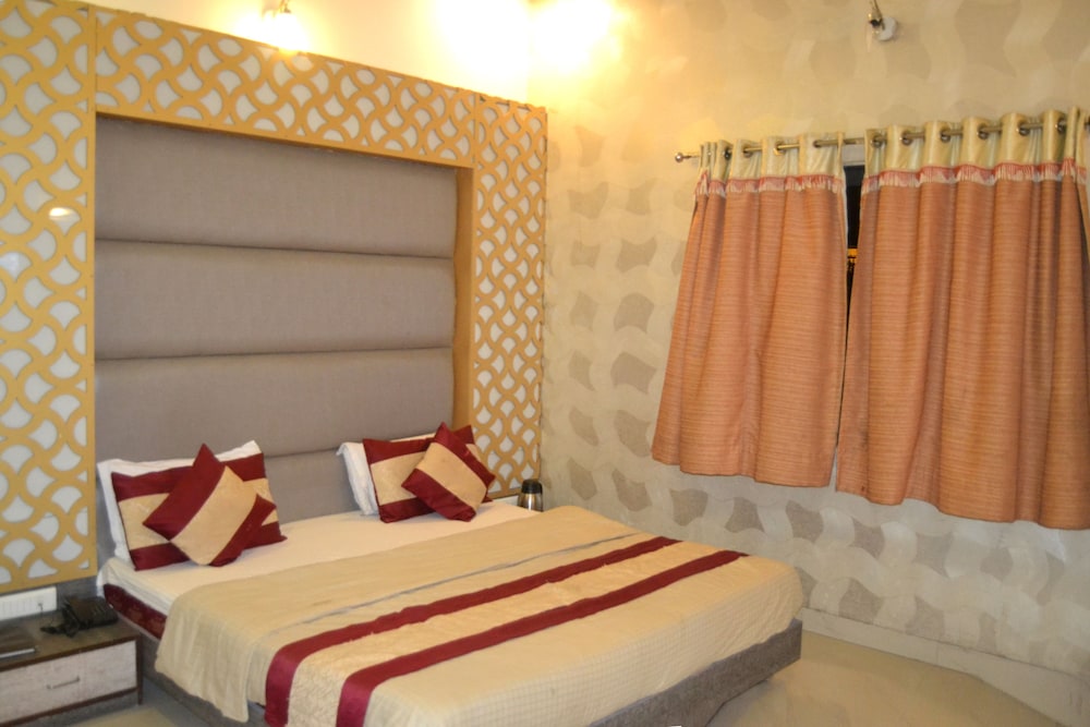 Deluxe non AC KANAK Room - Photo 11