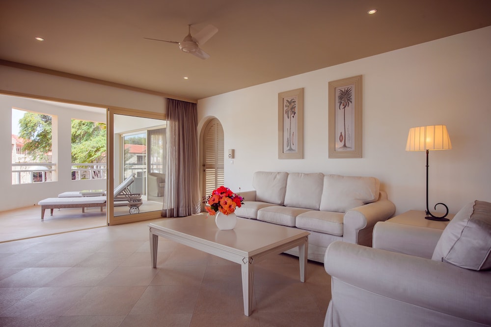 Luxury Suite photo 3