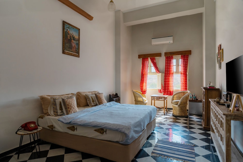 Luxury AC Family Room