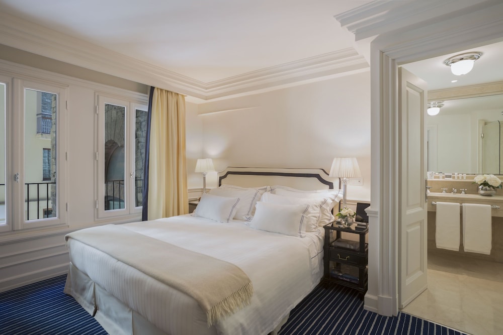 Double Room with One Double Bed and 2 Adults Occupancy (Non Smoking)