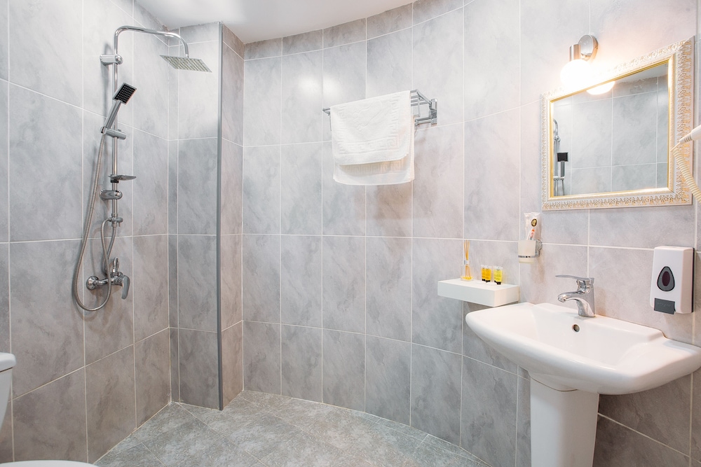Suite, 1 Bedroom photo 2