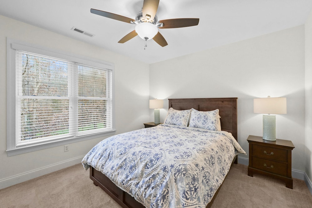 House (Multiple Bedrooms) photo 2