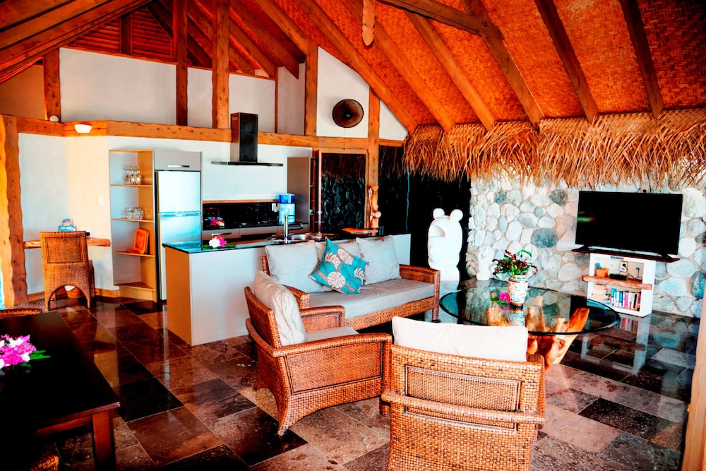 Luxury Villa, 2 Bedrooms, Private Pool, Beachfront photo 1