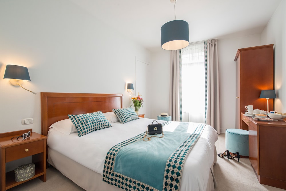 Classic Double or Twin Room - Photo 1