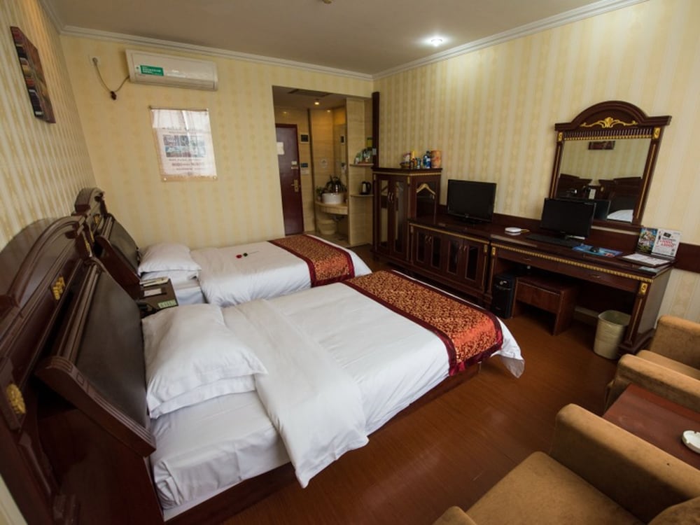 Standard Twin Room photo 3