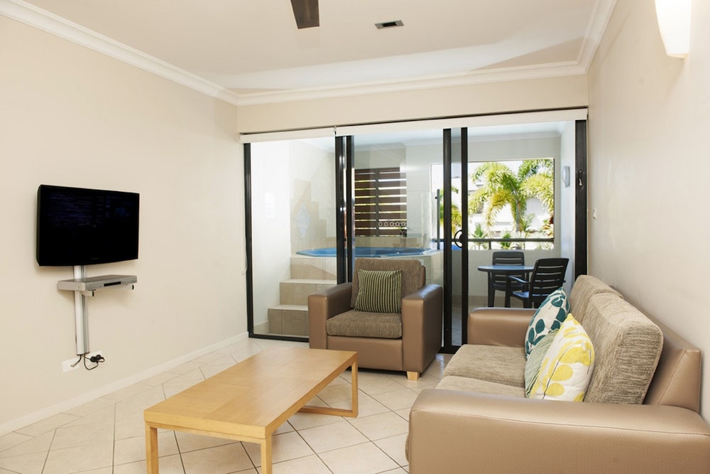 One Bedroom Suite - Photo 6