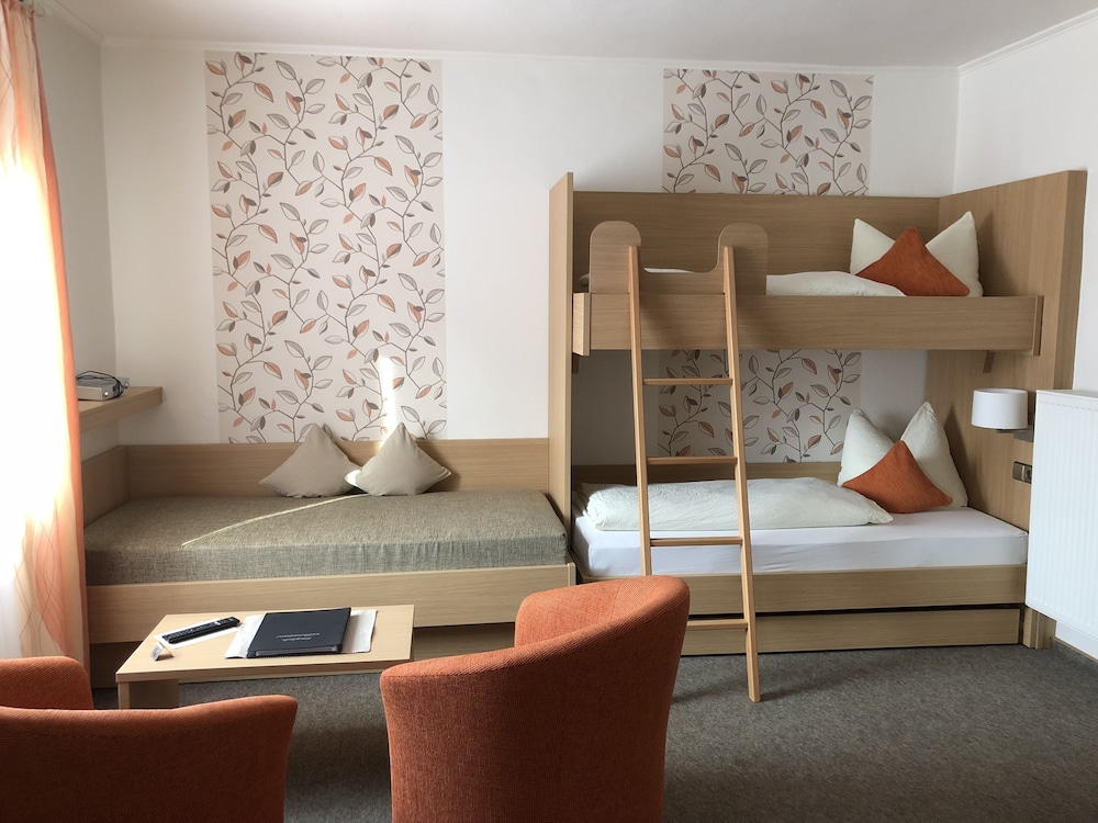 Quadruple Room, 1 Bedroom, Mountain View photo 3